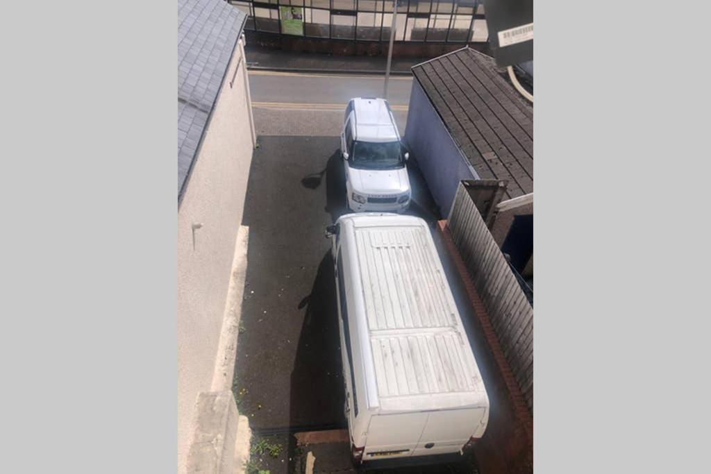 Bee Hive Merthyr Tydfil Kültér fotó